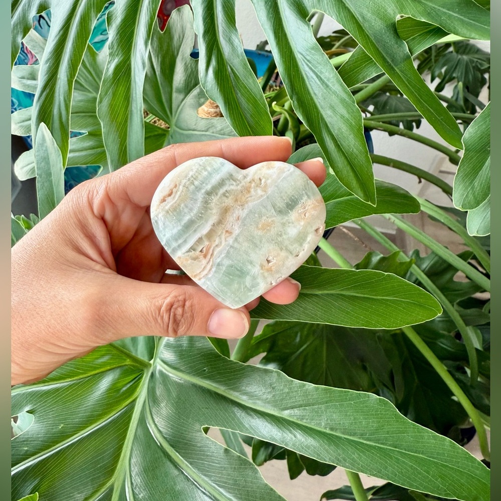 Pistachio calcite heart